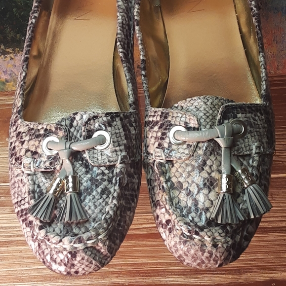 IMAN GRAY SNAKESKIN TASSEL LOAFER 8 - Picture 3 of 6